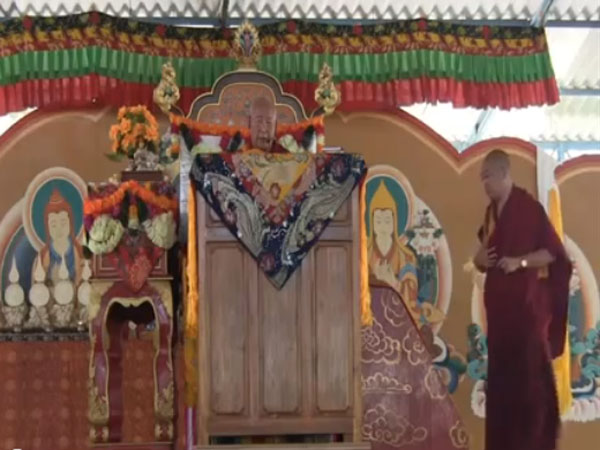 TEACHING AND LONG LIFE OFFERING - GESHE THUPTEN THINLEY AT SHAR GADEN 2012 